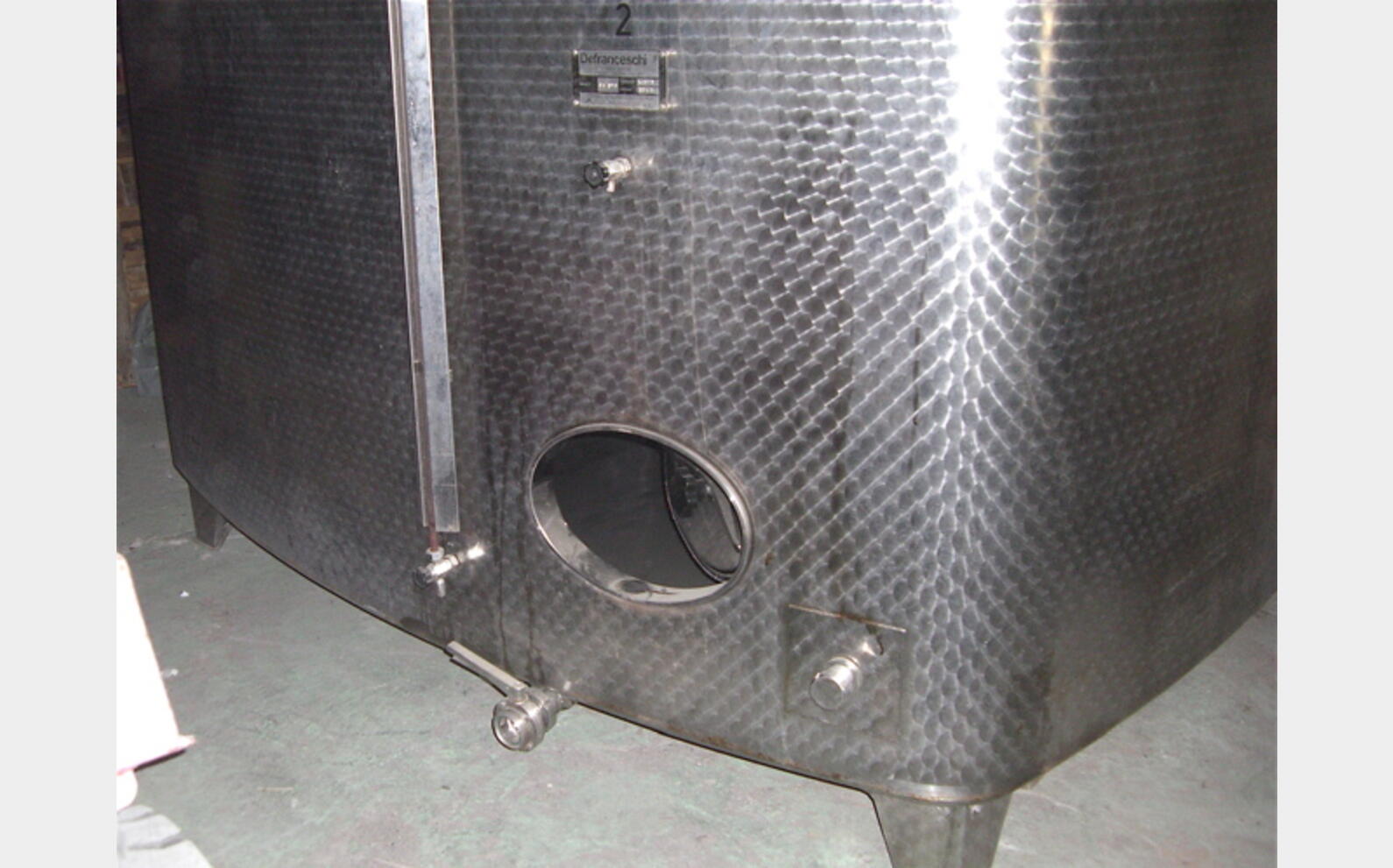 cuve stockage INOX 304 Agroalimentaire (vin rouge). Marque : DEFRANCESHI. Ann&eacute;e : 1985.