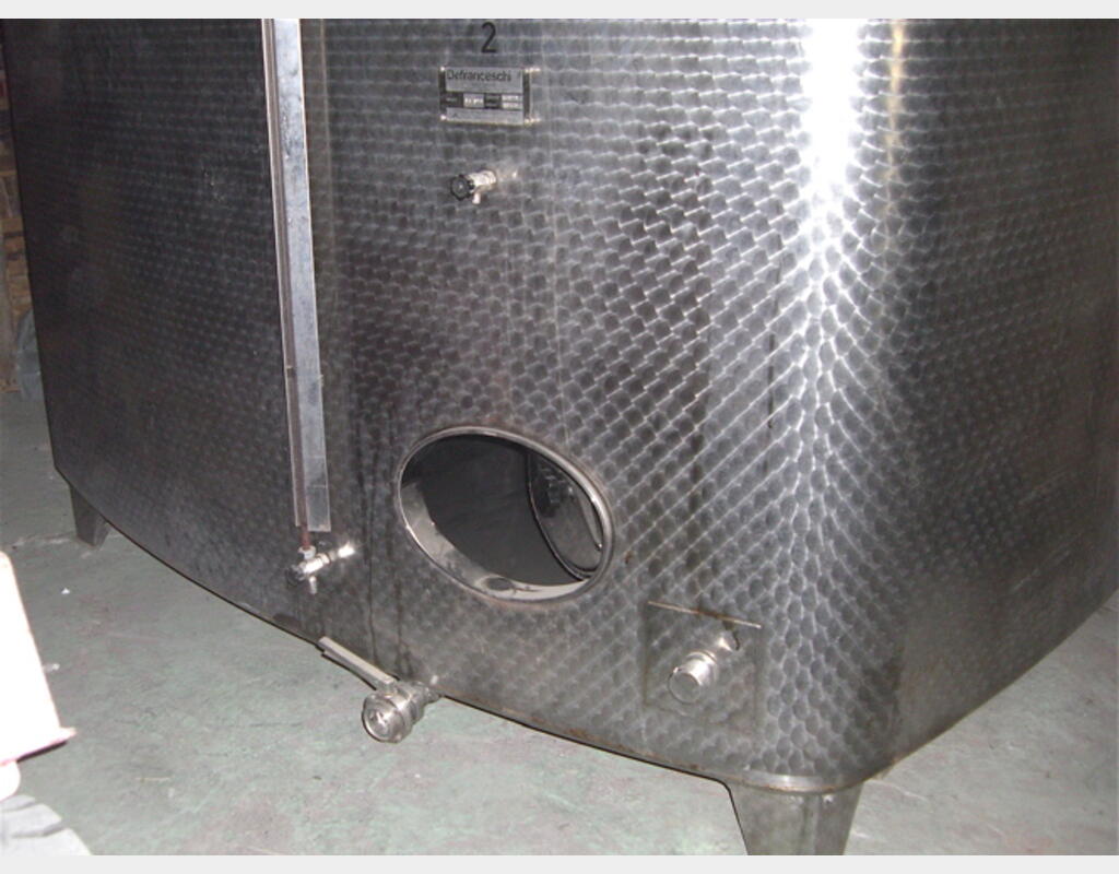 Cuve de stockage en INOX 304 - Volume : 16100 litres.
