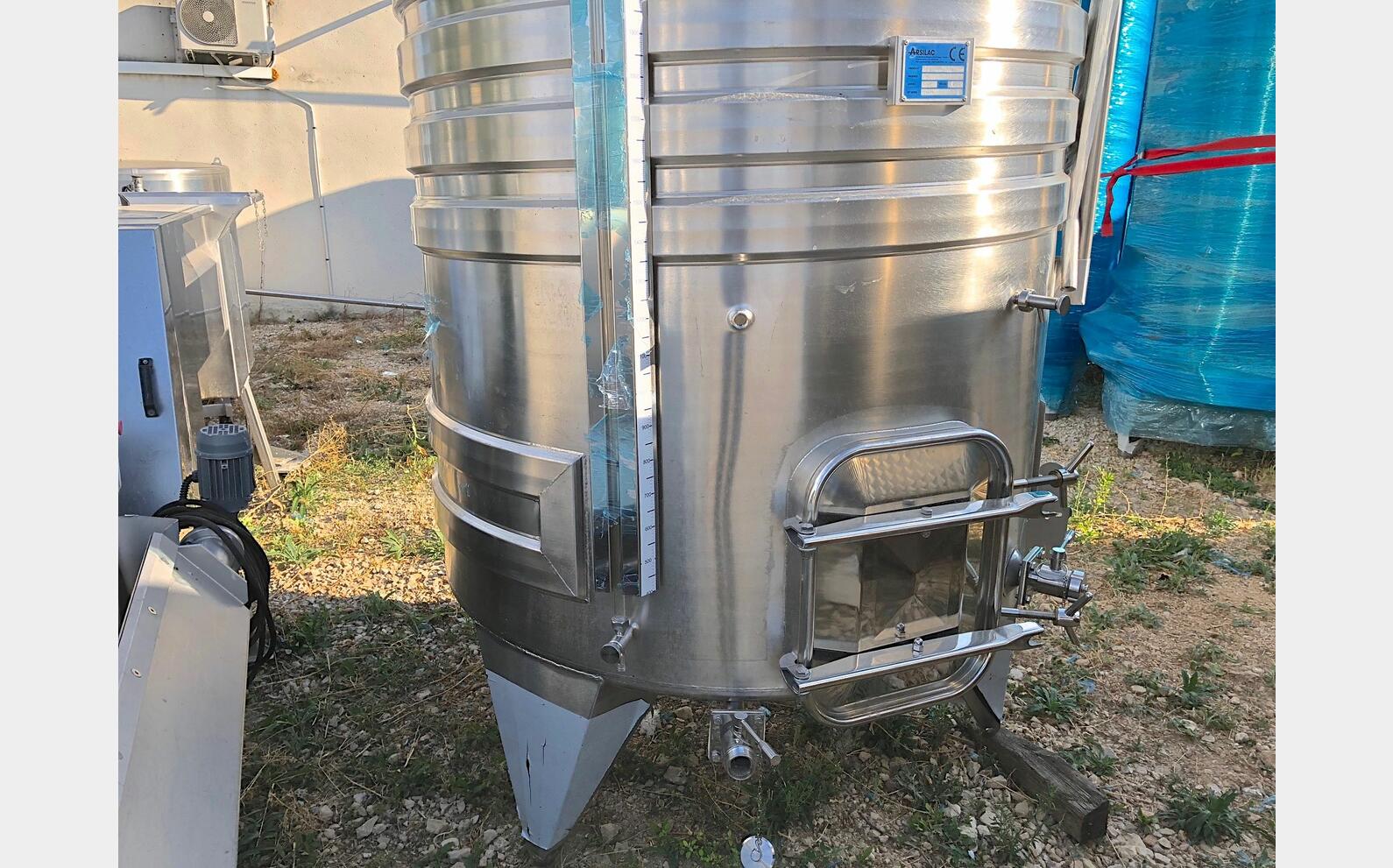 Cuve inox &agrave; chapeau flottant  40 hls
